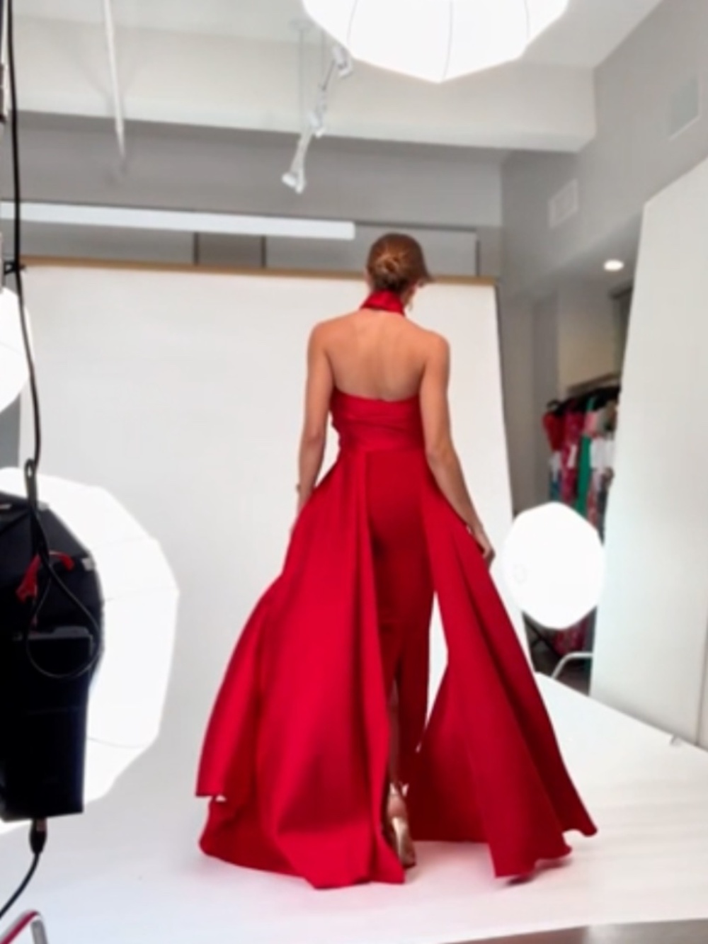 NEW BETSY & ADAM Red TWIST Halter Neck MIKADO Scuba Crepe DRAPED Sides GOWN 6 - Picture 6 of 16